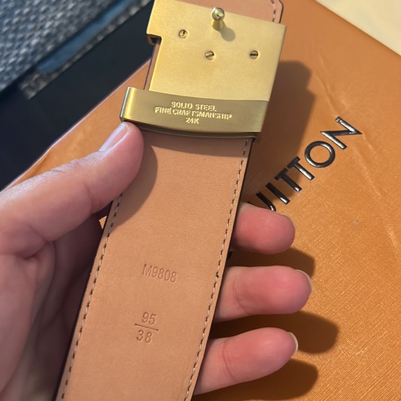 LV Initiales Belt - Picture 3 of 5
